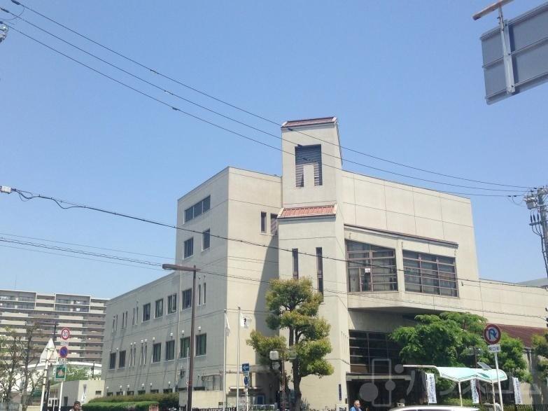 図書館　西成図書館（図書館）まで746m