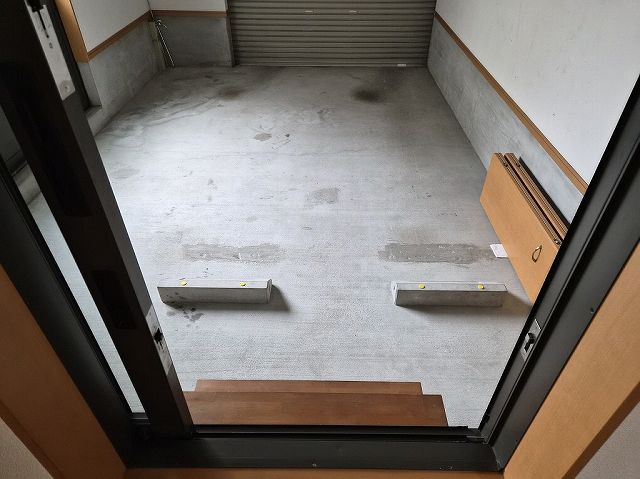 その他設備　室内からガレージへ