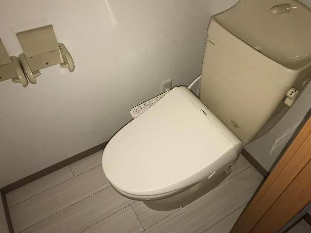 トイレ　シャワー付トイレ