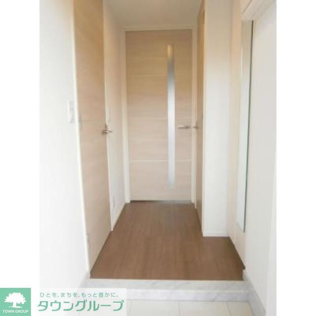玄関　※写真は同タイプ住戸です。