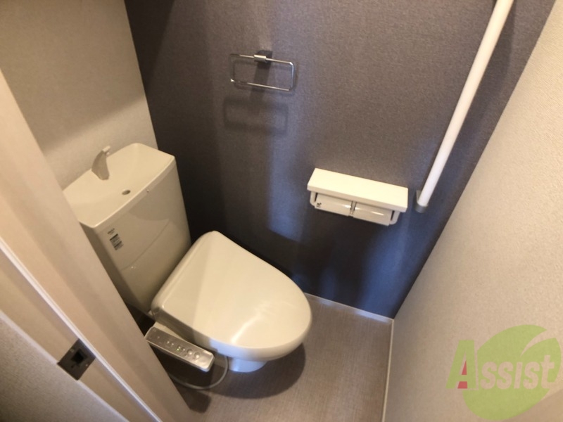 トイレ　清潔感のあるトイレには、もちろんウォシュレットも