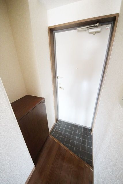 玄関　同タイプ別部屋写真