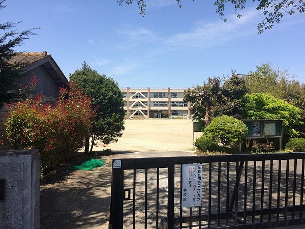 小学校　長岡小（小学校）まで0m
