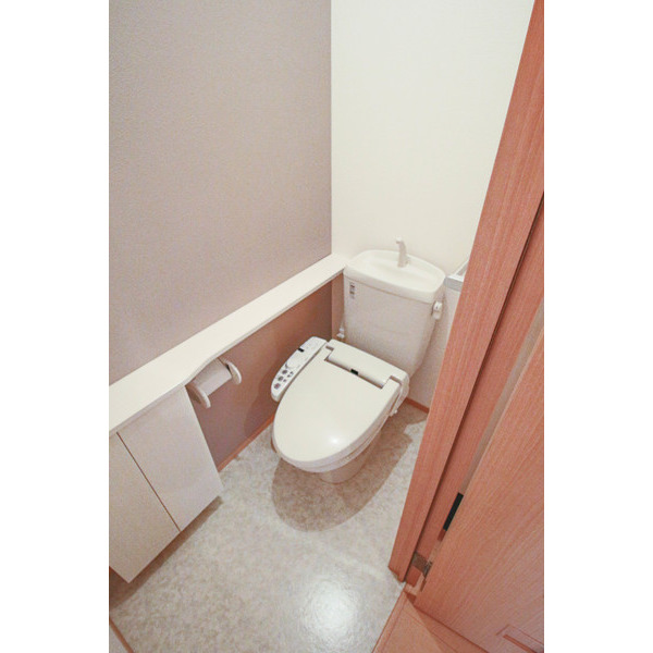 Sophia Kuinのトイレ写真