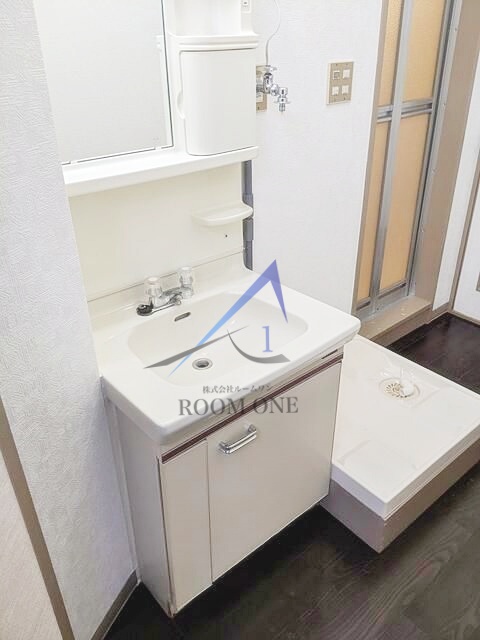 洗面設備　洗面台です。