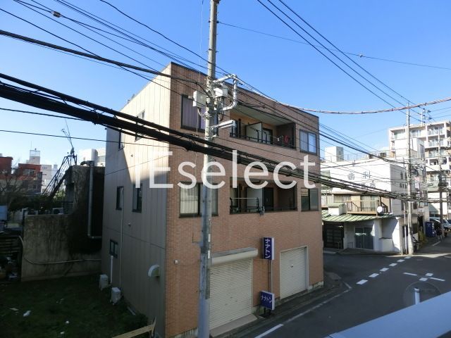 眺望　目の前車道で日当たり良好