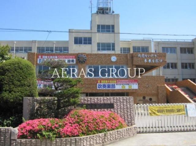中学校　越谷市立東中学校（中学校）まで416m