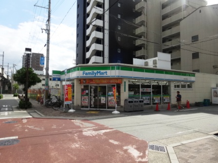コンビニ　ファミリーマート【新高3丁目】（コンビニ）まで646m