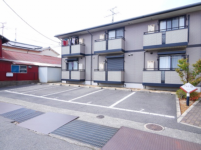 駐車場　駐車場完備です