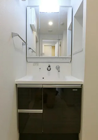 洗面設備　※別部屋の参考写真です。