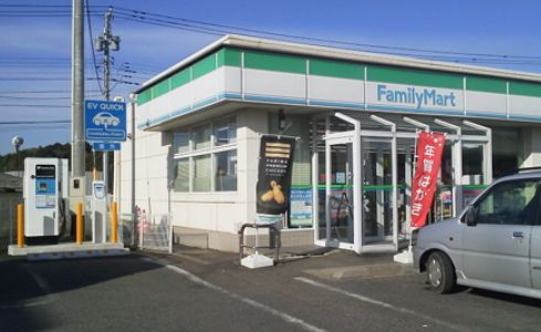 コンビニ　ファミリーマート佐倉井野店（コンビニ）まで625m