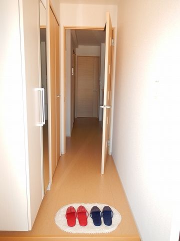 サンループ レジデンス IIの玄関写真