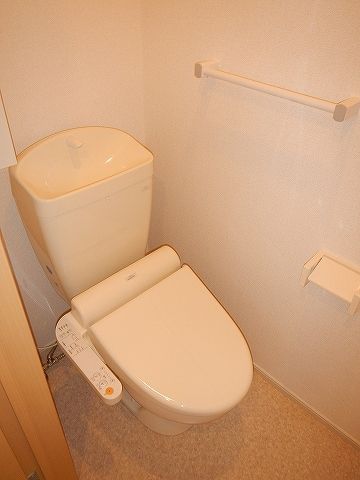 サンループ レジデンス IIのトイレ写真