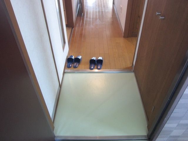 玄関　☆玄関はコチラです☆