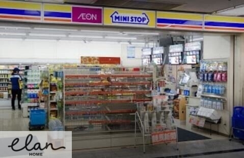 コンビニ　ミニストップ大阪船場センタービル店（コンビニ）まで558m