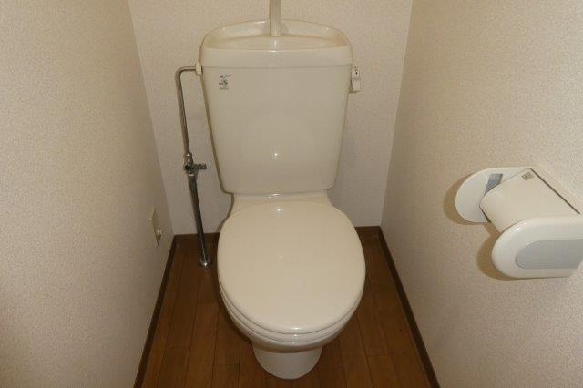 水島臨海鉄道 球場前駅 徒歩14分 3階建 築27年のトイレ写真
