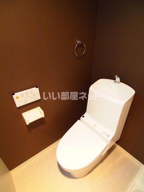 南海本線 堺駅 徒歩8分 2階建 築14年のトイレ写真