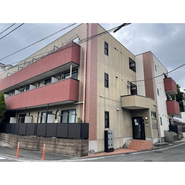 ブルーライン 上永谷駅 徒歩8分 築17年
