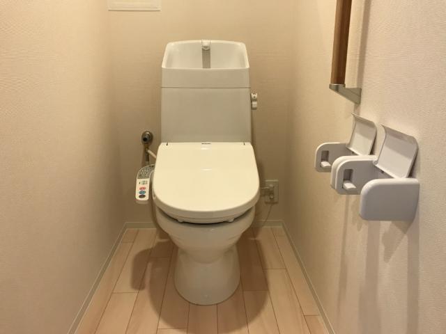 トイレ　シャワー付トイレ