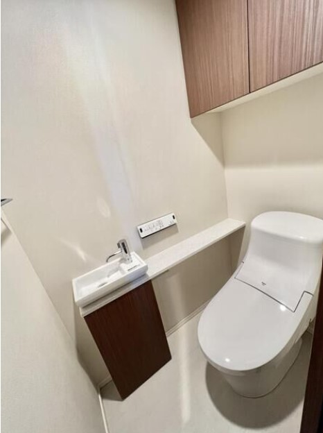プレミストタワー白金高輪のトイレ写真