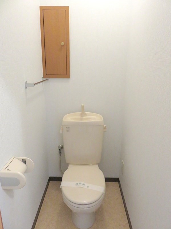 ＪＲ東海道本線 愛野駅 徒歩3分 4階建 築24年のトイレ写真