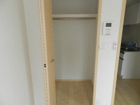 収納　クローゼット