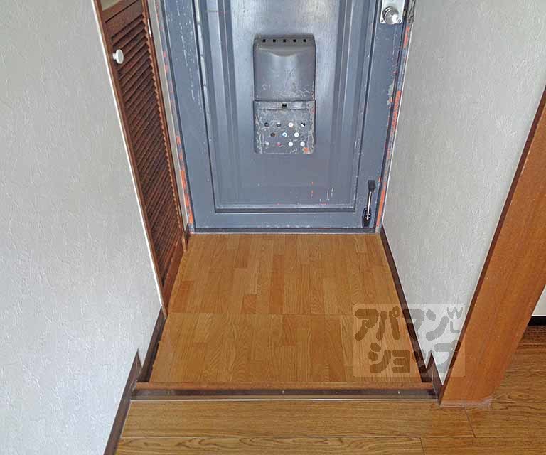 ポプラハイツの玄関写真