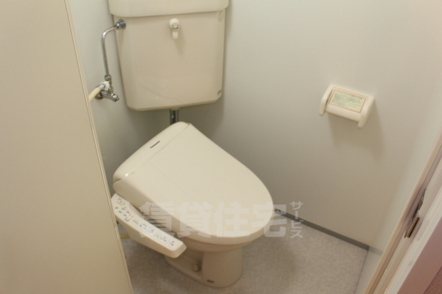 シャンヴェルジェ豊中3のトイレ写真