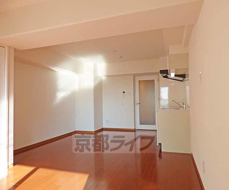 アクアレリスト今出川の居間写真