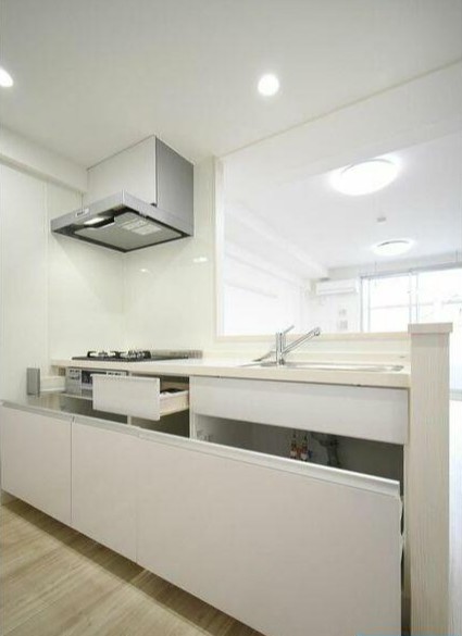 小田急線 喜多見駅 徒歩6分 4階建 築6年のキッチン写真