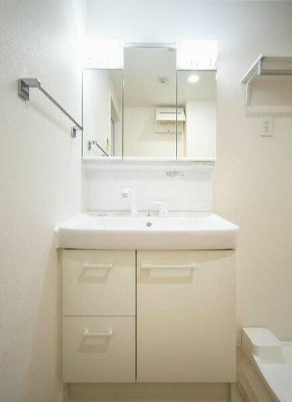 小田急線 喜多見駅 徒歩6分 4階建 築6年の内装写真