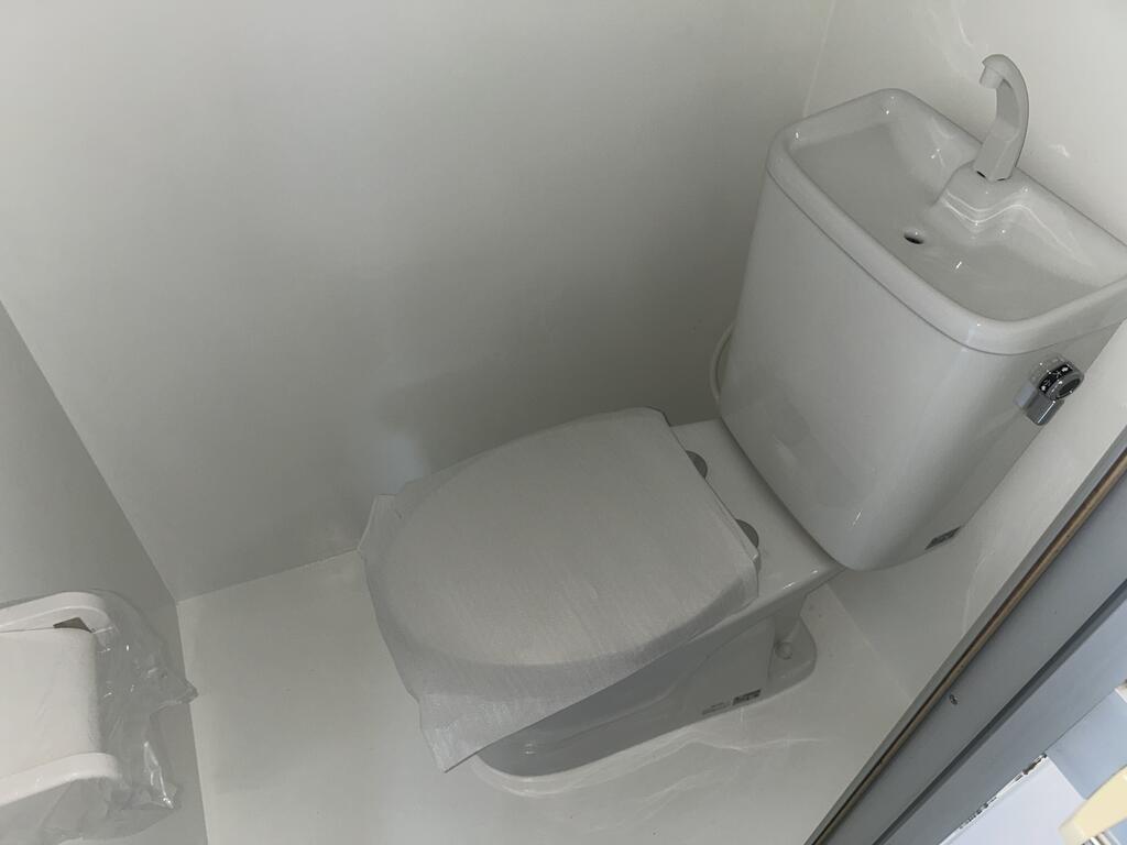 ＪＲ東海道本線 神戸駅 徒歩6分 4階建 築36年のトイレ写真