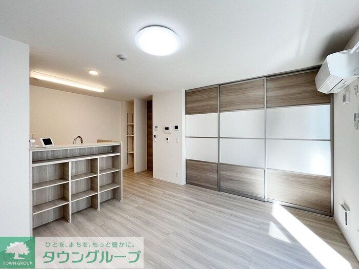 コンフォール古市場 ANNEXの居間写真