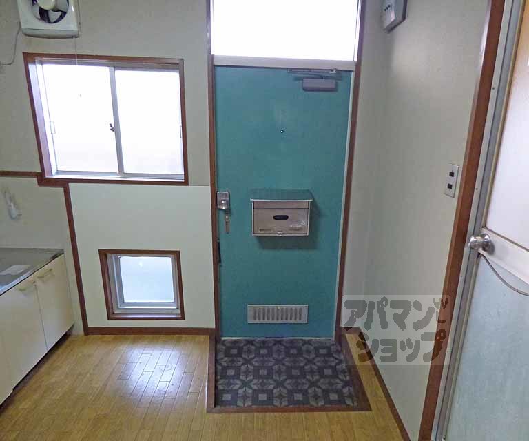 蓼倉ハイツの玄関写真