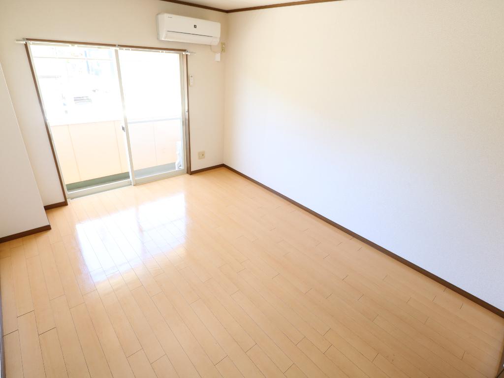 シューフルールIIIの居間写真