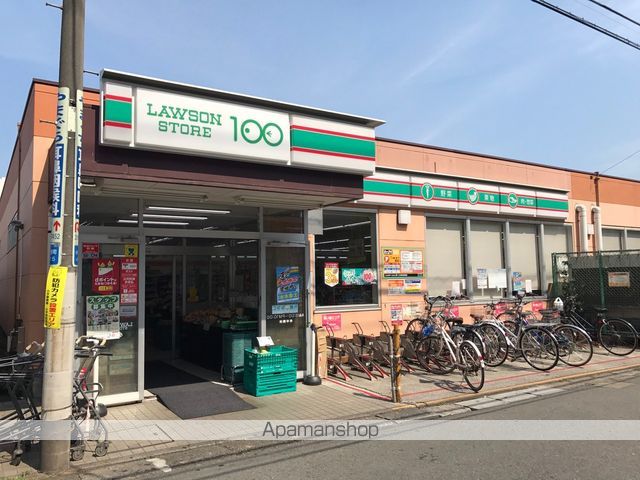 コンビニ　ローソンストア１００（コンビニ）まで84m
