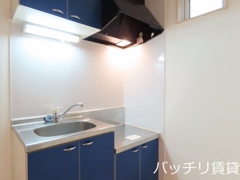 キッチン　※同型タイプ写真の為、現状優先。