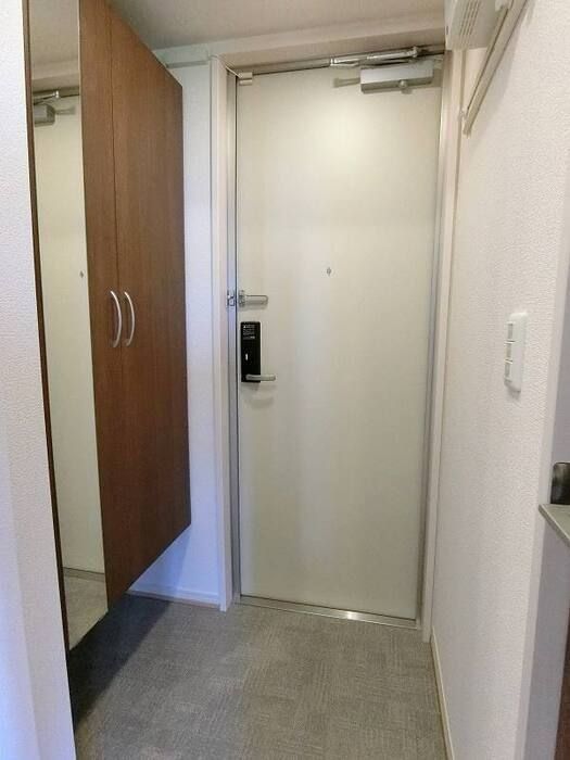 ＪＲ東北本線 岩切駅 徒歩34分 3階建 築9年の玄関写真