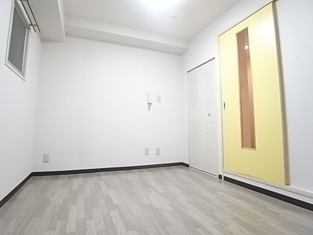 新井マンションの居間写真