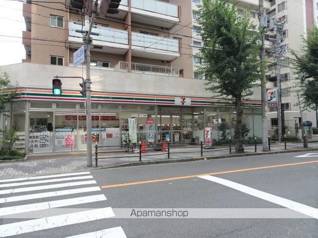 コンビニ　セブンイレブン（コンビニ）まで268m