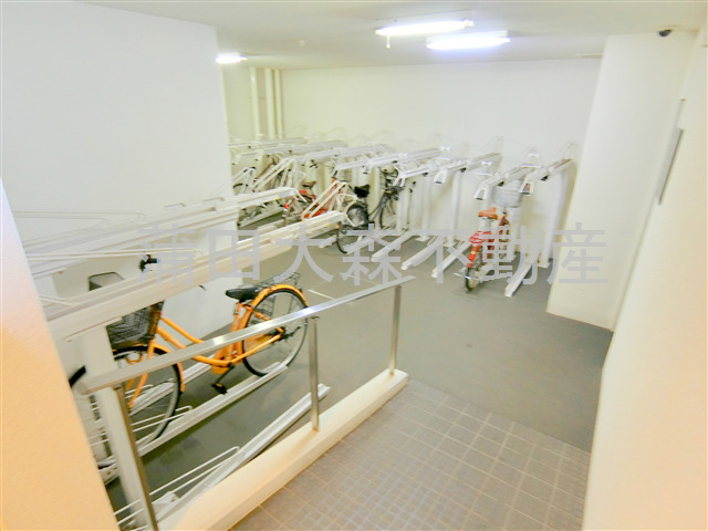 その他共有部分　屋根付きラック式の駐輪場