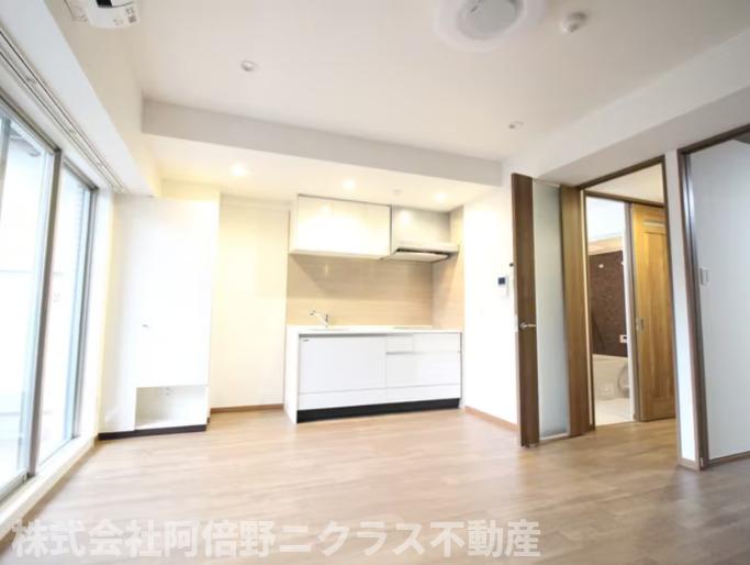 居室・リビング　内装は別部屋の参考写真です。