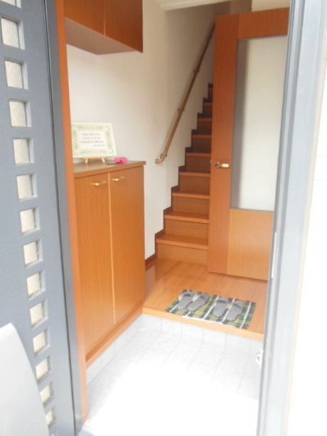 玄関　★お部屋探しは株式会社タウンハウジング東京まで★