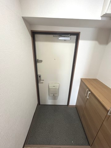 名鉄常滑線 道徳駅 徒歩5分 8階建 築45年の玄関写真