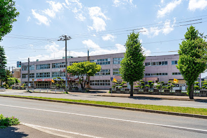 小学校　札幌市立共栄小学校（小学校）まで230m