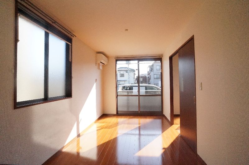 シャーメゾン中町の居間写真