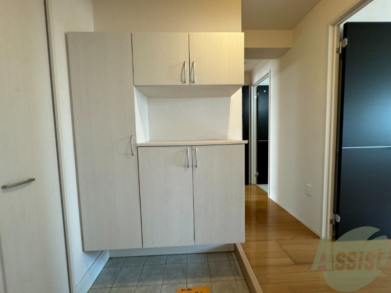 玄関　玄関から部屋が見えることがないので、とても安心ですね。