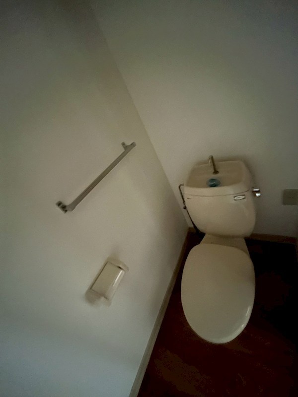 トイレ　別部屋参考写真