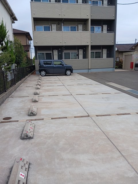 駐車場　駐車場