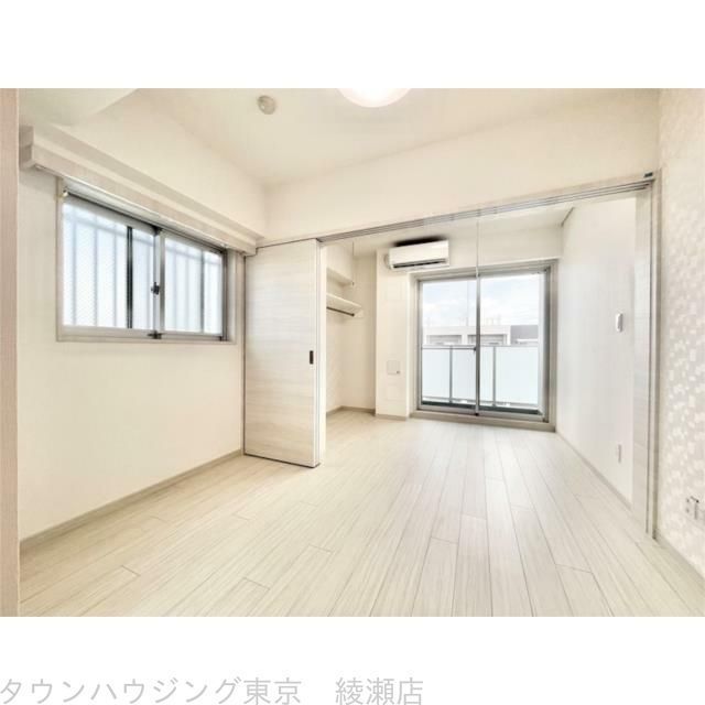 ベルシード綾瀬due♯Rの居間写真